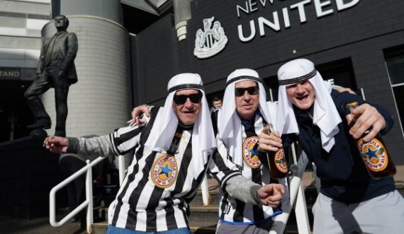 Newcastle iu kërkon tifozëve të mos veshin rroba tradicionale arabe në stadium