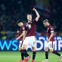 Torino fiton ndaj Genoas në një ndeshje të bukur, minuta edhe për Vojvodën