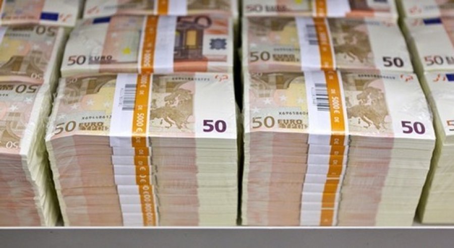 PDK: Të nisin hetimet për abuzimin e zv.ministres Daulina Osmani, ia dha motrës 335 mijë euro