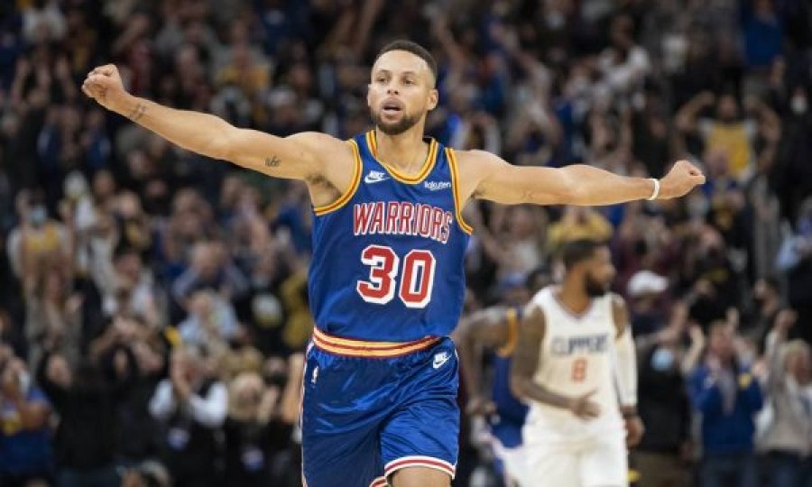 Curry “magjik” ndaj Clippers, kampionët në fuqi pësojnë humbjen e parë