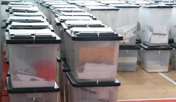 Nga KQZ-ja tregojnë se kur do të fillojë numërimi i votave përmes postës