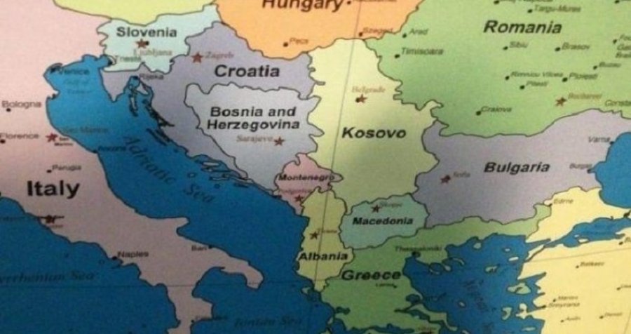 Revoltohen serbët: Në një libër danez nuk figuron Serbia në hartë, i gjithë territori paraqitet si Kosovë
