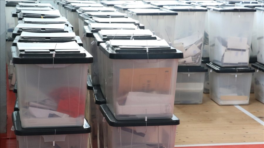 Nga KQZ-ja tregojnë se kur do të fillojë numërimi i votave përmes postës