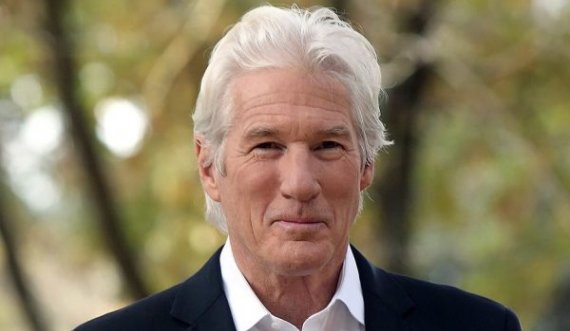 Ylli i Hollywoodit që e kishte ngritur çështjen e Kosovës gjatë luftës nis të dëshmojë kundër politikanëve