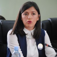 Dënimi me 8 muaj burgim për dhunuesit e 15-vjeçares, ministrja reagon pas 3 muajsh