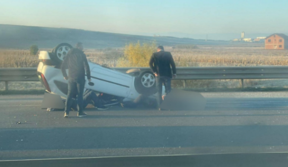 Policia jep informacione për aksidentin në drejtim të Veternikut, katër të lënduar