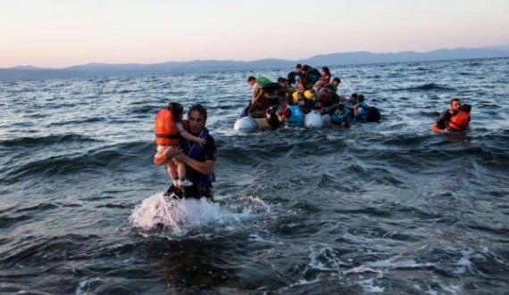 Tragjedi në ujërat greke, mbytet gruaja dhe tre fëmijë