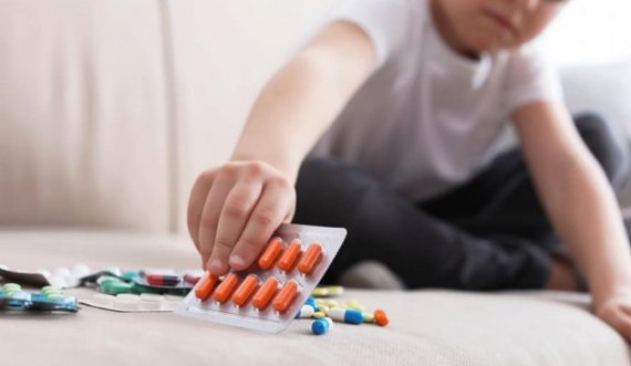 VIP-at rrezikojnë fëmijët me reklamim të produkteve farmaceutike për qëllim të përfitimit
