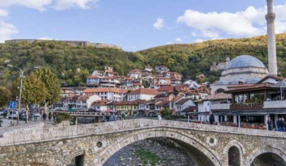 Katër të mitur nga Prizreni e sulmojnë një tjetër, ja çfarë bëjnë pastaj