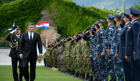 “E parandaluam në minutin e fundit”, ministri kroat thotë se Presidenti donta ta dërgonte ushtrinë në Bosnje