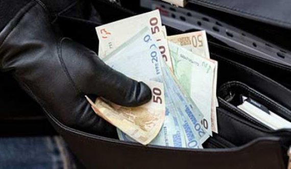 Grabitje e armatosur në Prishtinë, kjo është shuma e parave që vodhën hajnat në një pike derivatesh