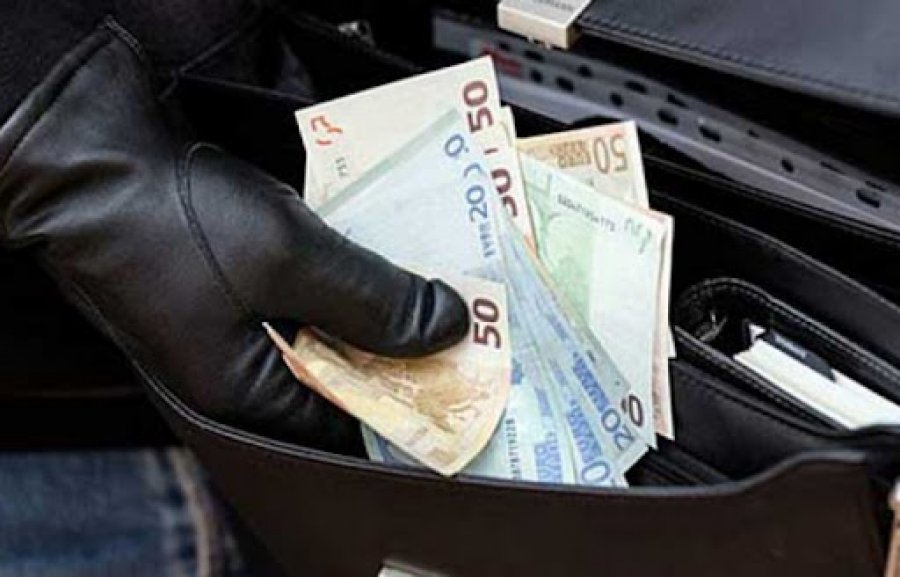 Grabitje e armatosur në Prishtinë, kjo është shuma e parave që vodhën hajnat në një pike derivatesh
