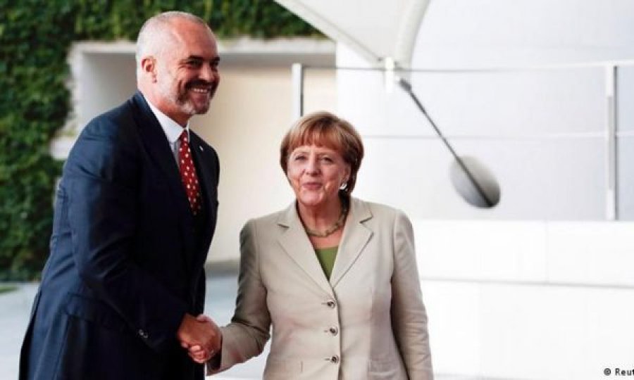 Merkel në Shqipëri më 14 shtator, takohet edhe me Kurtin dhe kryeministrat tjerë ballkanikë