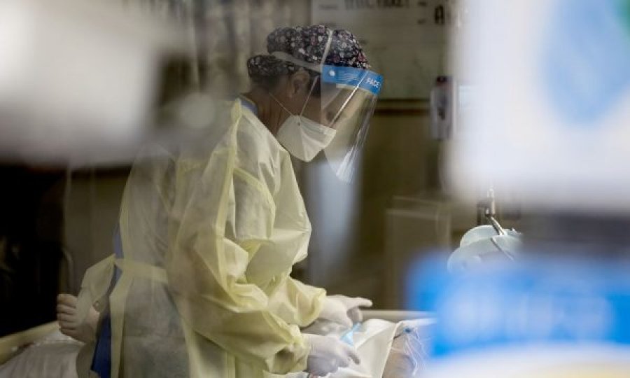 Situatë e rëndë në spitale, mbi 1.200 pacientë me Covid-19 të hospitalizuar