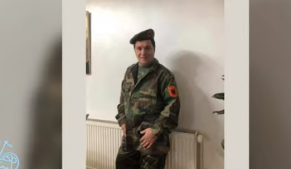 Muçiqi për foton e tij me uniformë të UÇK-së: Mburrem që e kam, kush ofendon tregon kulturën e tij familjare