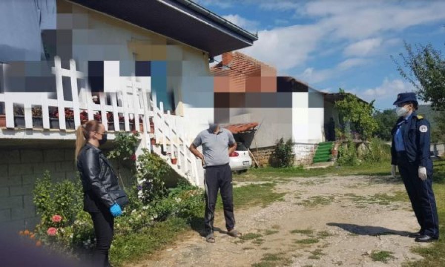 Policia iu shkon në shtëpi të infektuarve me COVID-19