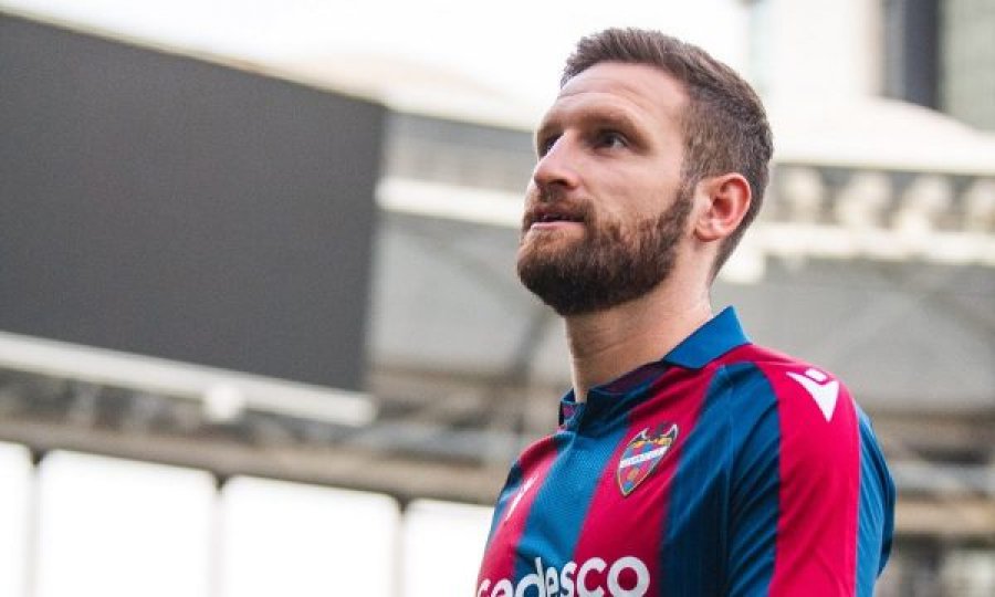 Zyrtare: Shkodran Mustafi nënshkruan për Levanten