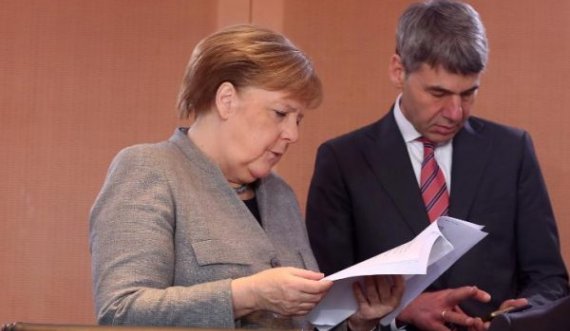  Vdes një prej njerëzve më të besueshëm të Angela Merkel, kishte vizituar edhe Kosovën 
