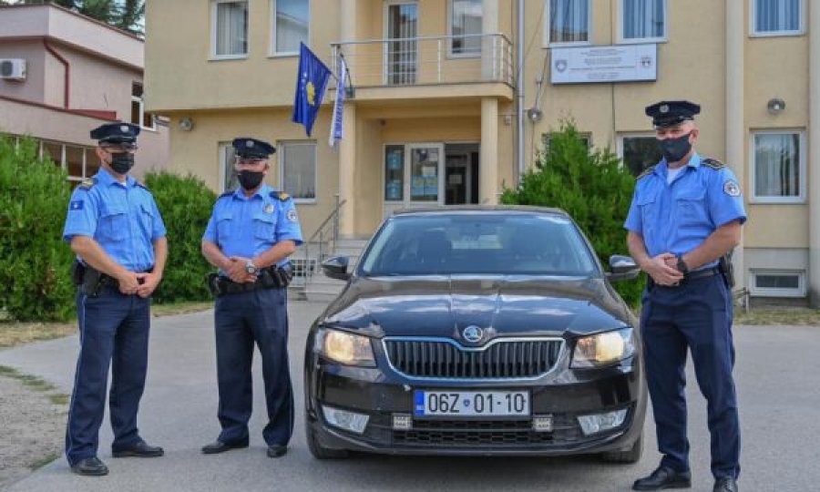 Kryetari i Kamenicës ia jep Policisë makinën e tij zyrtare për shfrytëzim
