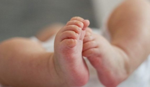 Në rrezik për jetën pas sëmundjes së rëndë, foshnja në Greqi mjekohet me ilaçin 1.8 milion euro