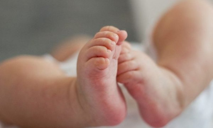 Në rrezik për jetën pas sëmundjes së rëndë, foshnja në Greqi mjekohet me ilaçin 1.8 milion euro