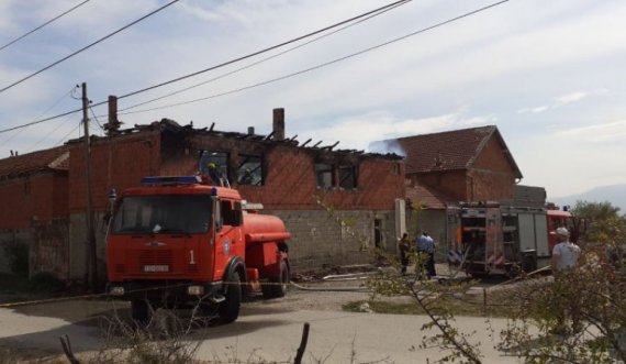 Kjo është shtëpia brenda së cilës dyshohet se kanë vdekur dy fëmijë si pasojë e zjarrit, njëri 10 e tjetri 13 vjeç 