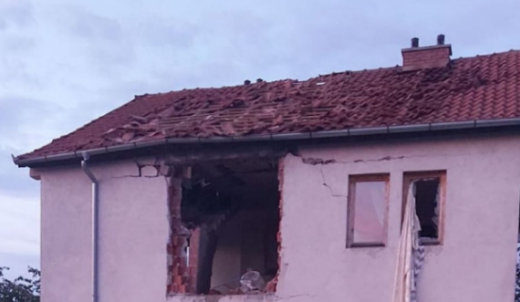  Shpërthen bojleri, shkatërrohet shtëpia në Skënderaj 