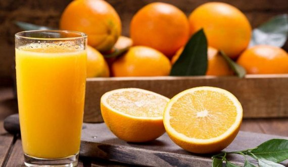 A është e vërtetë që lëngu i portokallit ngre presionin e gjakut?