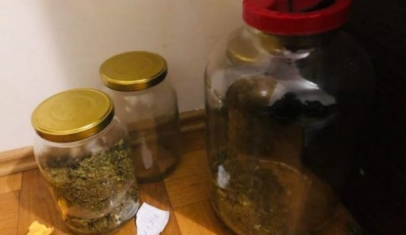 Policia jep detaje rreth aksionit ku u konfiskuan 17 kg marihuanë