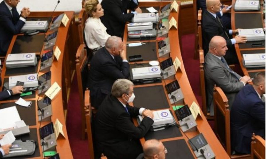  Urdhri i pazakontë/ PS do të shtiret sikur Berisha nuk ‘ekziston’ në Kuvend 