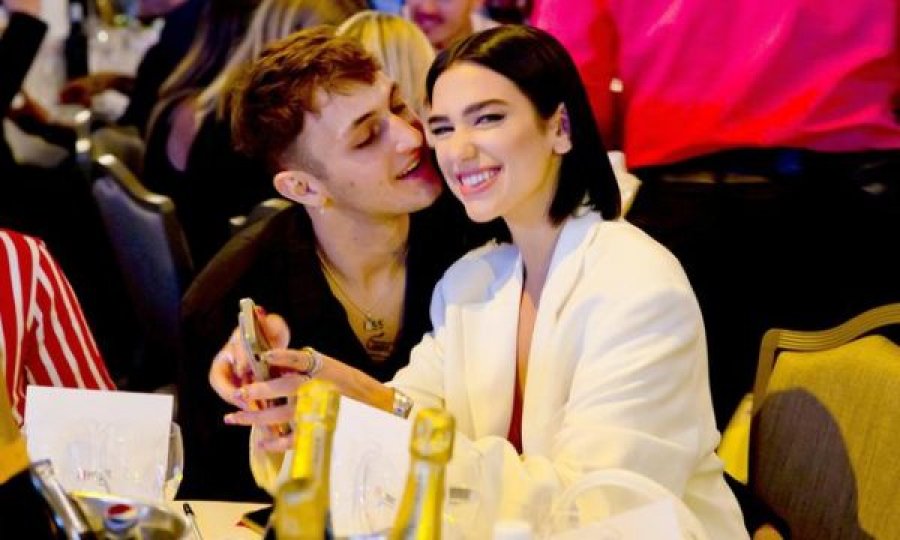 Brenda shtëpisë luksoze të Dua Lipës dhe Anwar Hadid