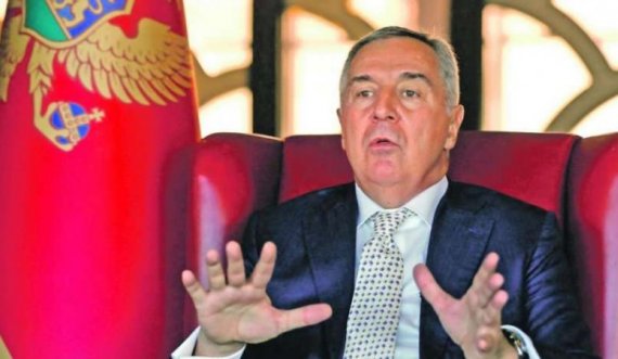 Gjukanoviq: Vuçiqi e do Kosovën pa shqiptarë e Malin e Zi pa malazezë
