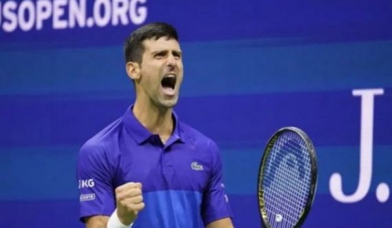 Djokovic kalon në finale, shumë pranë të shkruajë historinë