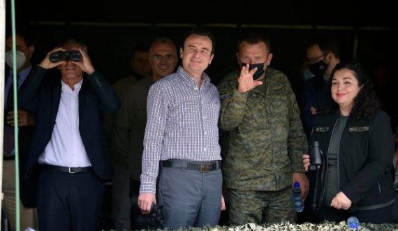 A do të tërhiqen forcat amerikane edhe nga Kosova, flet kryeministri Kurti