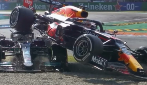 Pamje nga përplasja e tmerrshme me Verstappen që ka mundur t’i kushtonte me jetë Hamiltonit