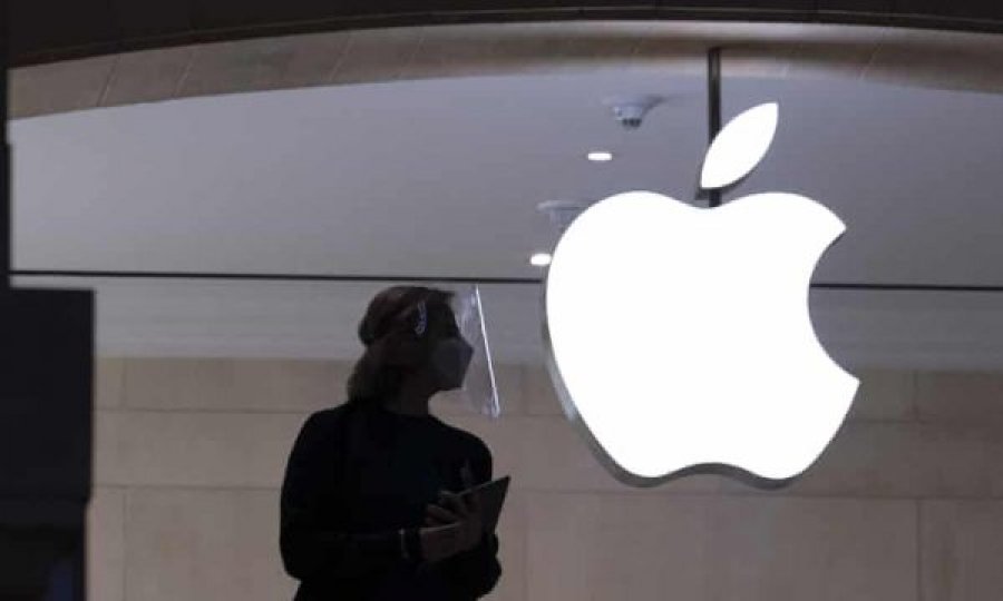 Apple do t’i lejojë blerësit të paguajnë duke afruar telefonat së bashku
