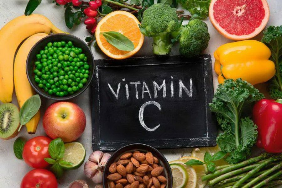 Vitamina C është një ushqyes i dobishëm për organizmin