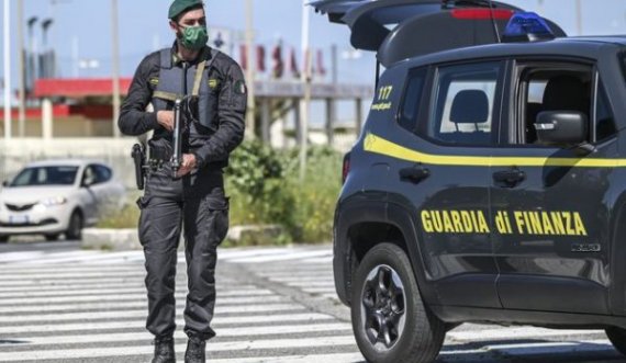 Goditet grupi ndërkombëtar i trafikimit të narkotikëve mes Italisë, Spanjës e Evropës Veriore, 57 të arrestuar