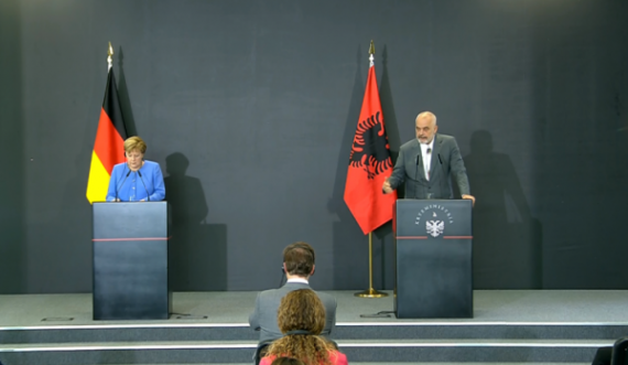 Edi Rama para Angela Merkel: Kosova bën teori konspiracioni për “Open Balkan” 