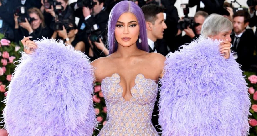 Zbulohet arsyeja se përse Kylie Jenner nuk mori pjesë në “Met Gala” këtë vit 