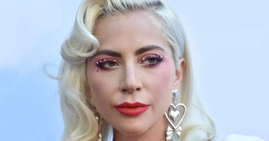 Lady Gaga në listën e grave më të kuruara në botë 