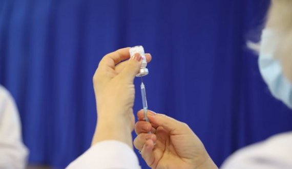 Vaksinohen edhe 20.675 persona në Kosovë