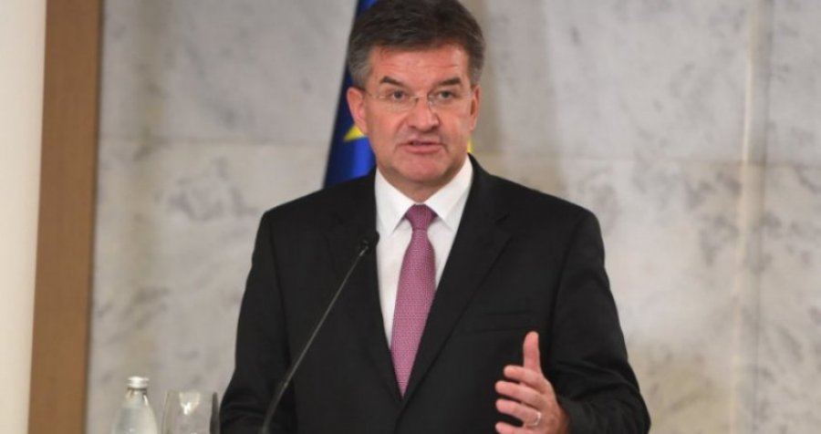 Lajçak vazhdon vizitën në Kosovë