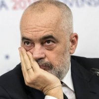 Analisti shqiptar nga Amerika zbulon lumturinë e Ramës kur ka pranë një serb dhe mërzinë e tij kur i afrohet një kosovar