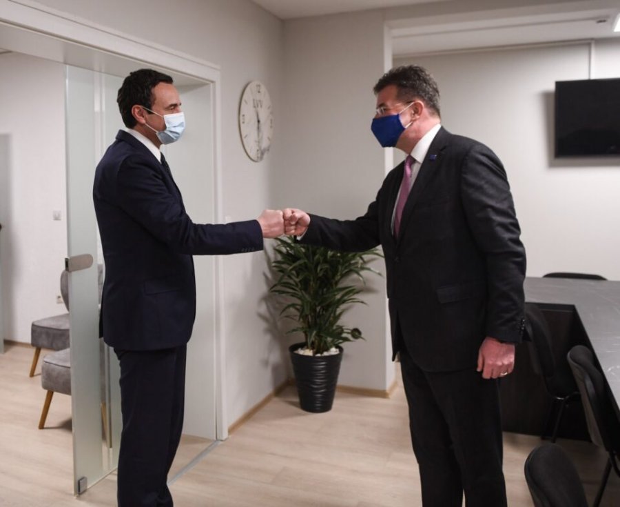 Kryeministri Kurti: Me Lajçak nuk bisedova për arkiva, e as për reciprocitet