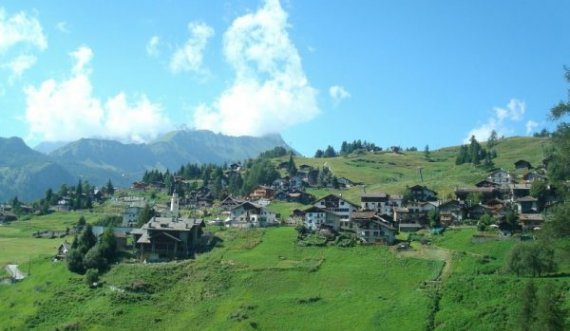 Fshati alpin që nuk përdor makina
