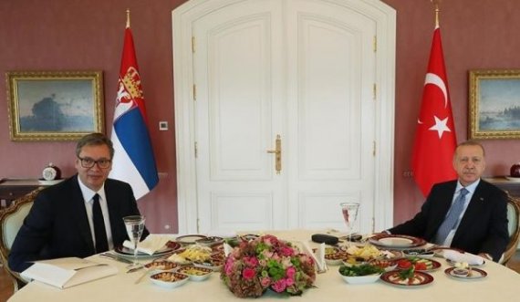 Vuçiq: Erdogani më tha se është e rëndësishme të arrihet një zgjidhje kompromisi me Kosovën