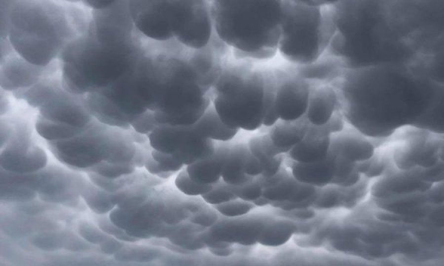 Retë “Mammatus” shfaqen në Prizren