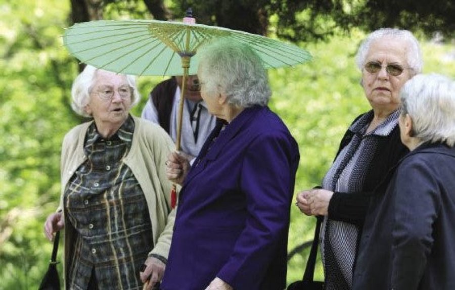 Njerëzit mund të jetojnë deri në 120 vjet brenda disa dekadave