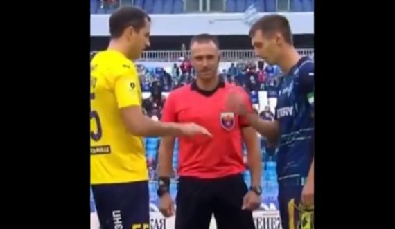  “Gur, letër, gërshërë”, kështu e hedhin shortin para ndeshjes në Premierligën e Rusisë 